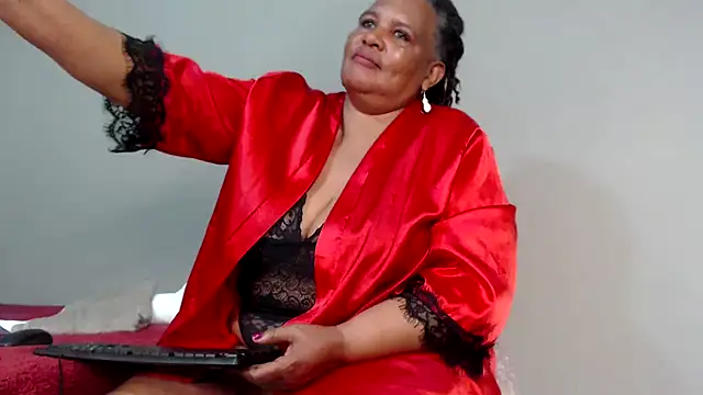 Stripchat cam girl GrandBustyMelon