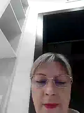 Stripchat cam girl MilaLove473