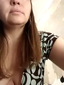 Stripchat cam girl SuzaNel