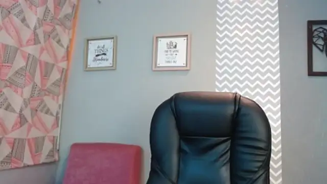 Stripchat cam girl Martina_Roux7