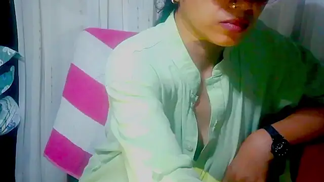Stripchat cam girl nalee_na