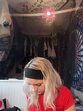 Stripchat cam girl bambibabyy