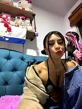 Stripchat cam girl Evelynn222-