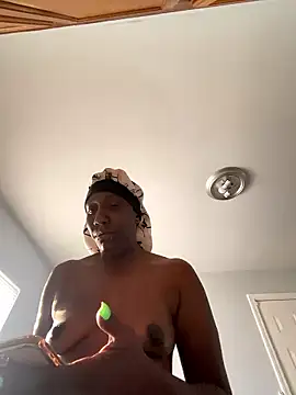 Stripchat cam girl Yoshibaby2670