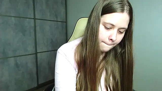 Stripchat cam girl kiraparkers