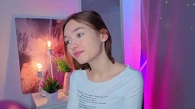 Stripchat cam girl Leyla_crsh