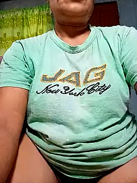 Stripchat cam girl Ellie0516