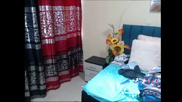 Stripchat cam girl Valeria_horny18