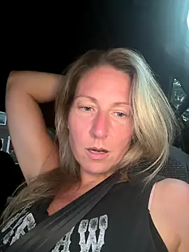 Stripchat cam girl YourSophiaxo