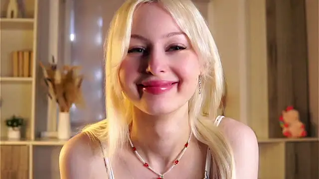 Stripchat cam girl MaydaBunton