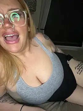 Stripchat cam girl MysteriousMylaX