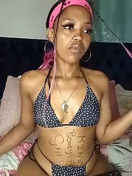 Stripchat cam girl LilMamaxx