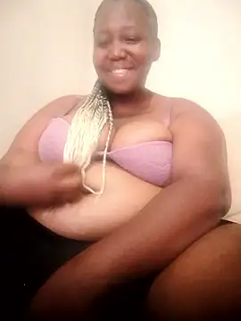 Stripchat cam girl JUICYBOOBSQUEEN84