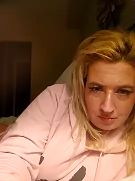 Stripchat cam girl stunnaagirll