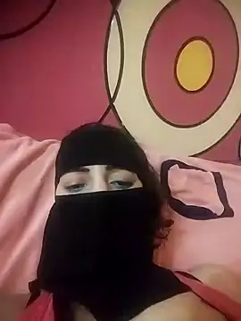 Stripchat cam girl SarahArab12