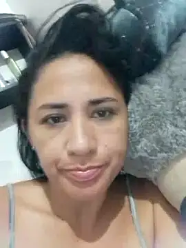 Stripchat cam girl Bellotaf_latingirl