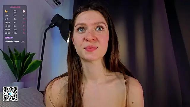 Stripchat cam girl MinaMancilla