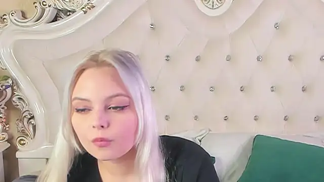 Stripchat cam girl CLAIRE_VOGT