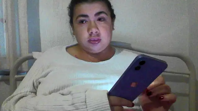 Stripchat cam girl CamilaCherryX