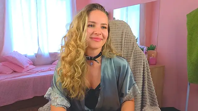 Stripchat cam girl Hloya_Mei
