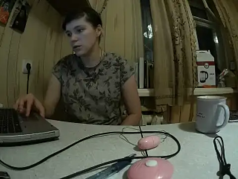 Stripchat cam girl sunnyyLaLove