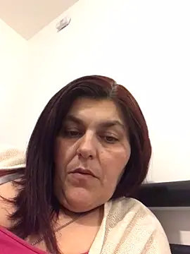 Stripchat cam girl Curvy-Essex-Milf