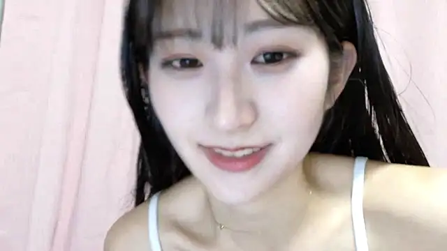 Thumbnail of Rara_chan - Stripchat live cam