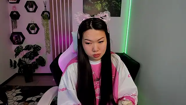 Stripchat cam girl LunaPurrr