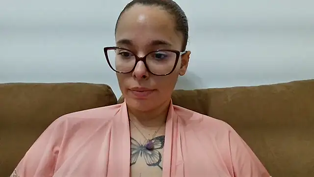 Stripchat cam girl dominamoon_