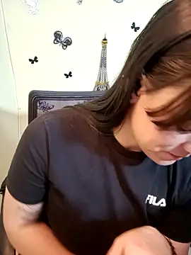 Stripchat cam girl roxannetyer_3