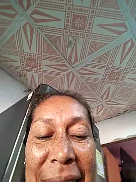 Stripchat cam girl Naomi-Mature