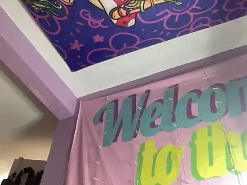 Stripchat cam girl Locs_of_fun