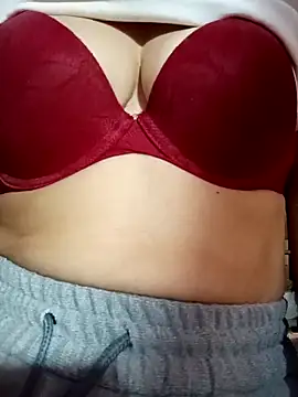 Stripchat cam girl LenaLy2k