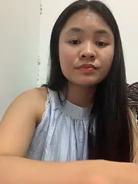 Stripchat cam girl NhuFox