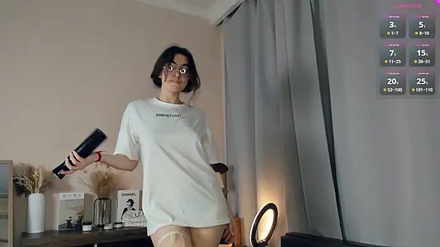 Stripchat cam girl RosalvaOrhenkowski