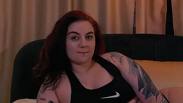 Stripchat cam girl SofieMonroe