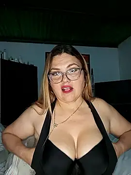 Stripchat cam girl liz_flores_07