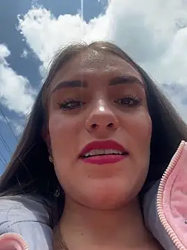 Stripchat cam girl EMILY-07_