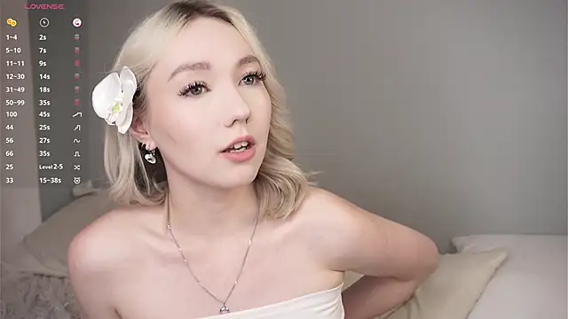 Stripchat cam girl OttilieBawden