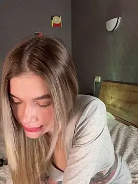 Stripchat cam girl TechnooBabyy