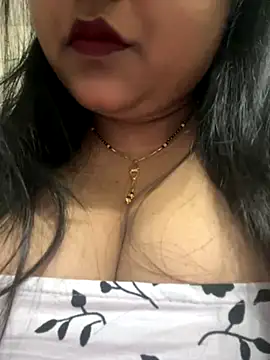 Stripchat cam girl queen_sakhi24