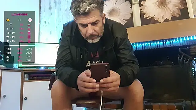 Stripchat cam girl Omar_Grey