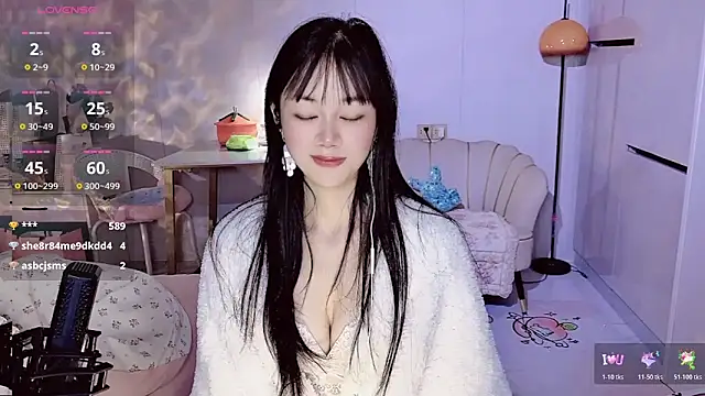 Stripchat cam girl Coral_888