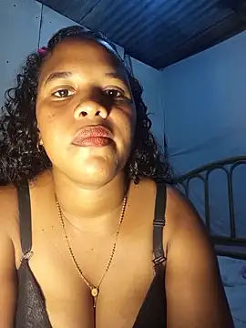 Thumbnail of michelle_castillo - Stripchat live cam