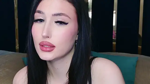 Stripchat cam girl EmmaLawrens