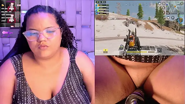 Stripchat cam girl MhiaRey