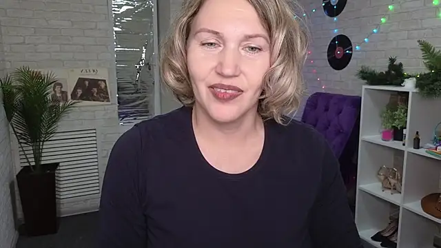 Stripchat cam girl Nina_Neat