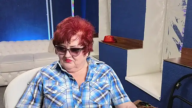 Stripchat cam girl Rovena_Red