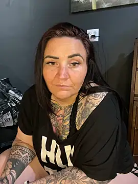 Stripchat cam girl Bluntbitchbbw