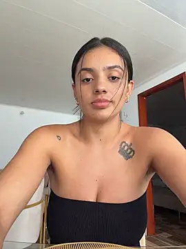 Stripchat cam girl PauCastillo_